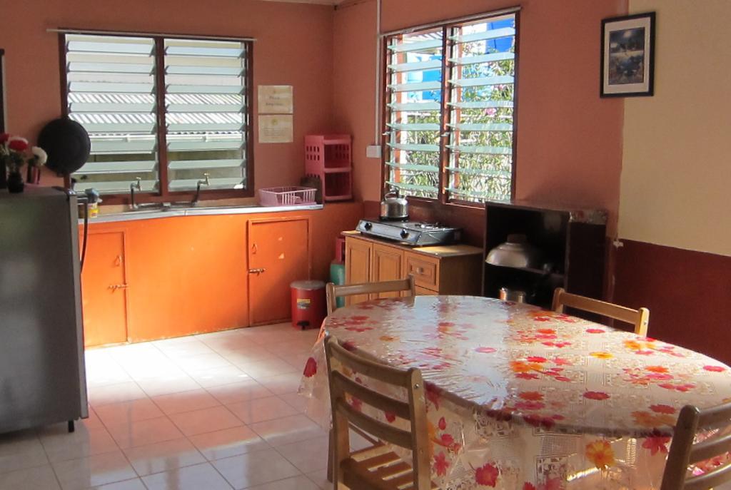 Mile 36 Lodge Kundasang Экстерьер фото